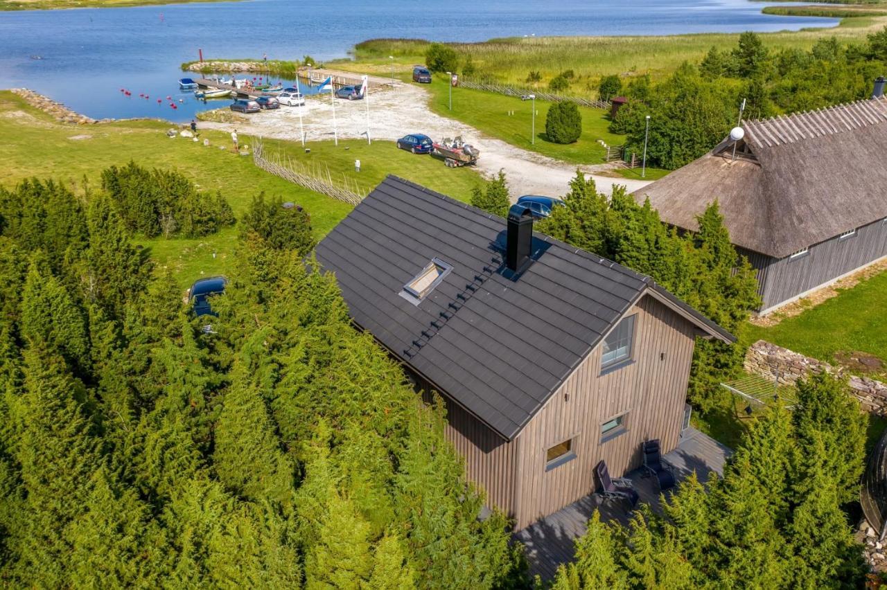Mere Puhkemaja Kungla Exteriér fotografie