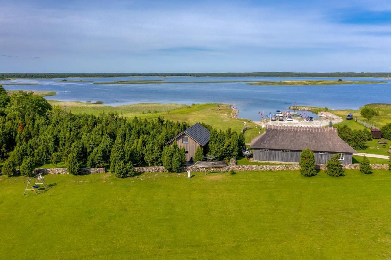 Mere Puhkemaja Kungla Exteriér fotografie