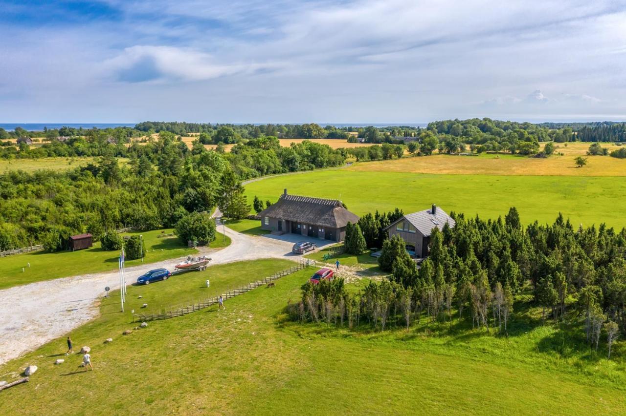 Mere Puhkemaja Kungla Exteriér fotografie