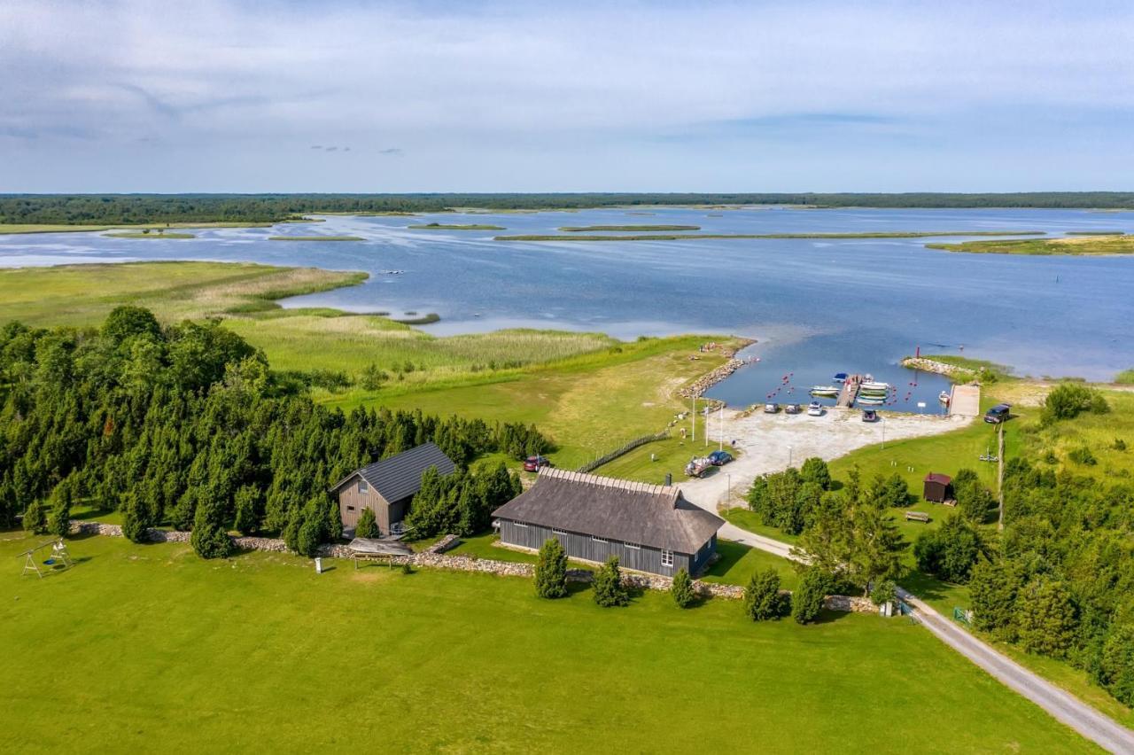 Mere Puhkemaja Kungla Exteriér fotografie