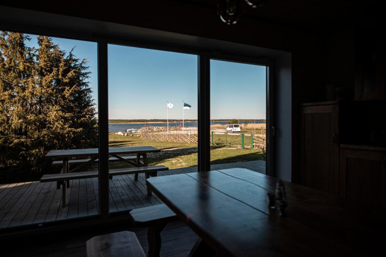 Mere Puhkemaja Kungla Exteriér fotografie
